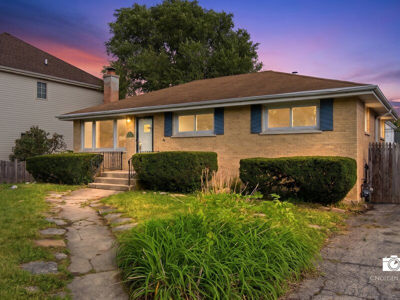 599 N Willow Road Elmhurst IL 60126