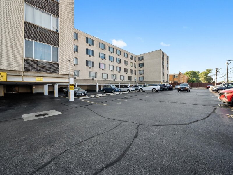 201 S Maple Avenue Oak Park IL 60302