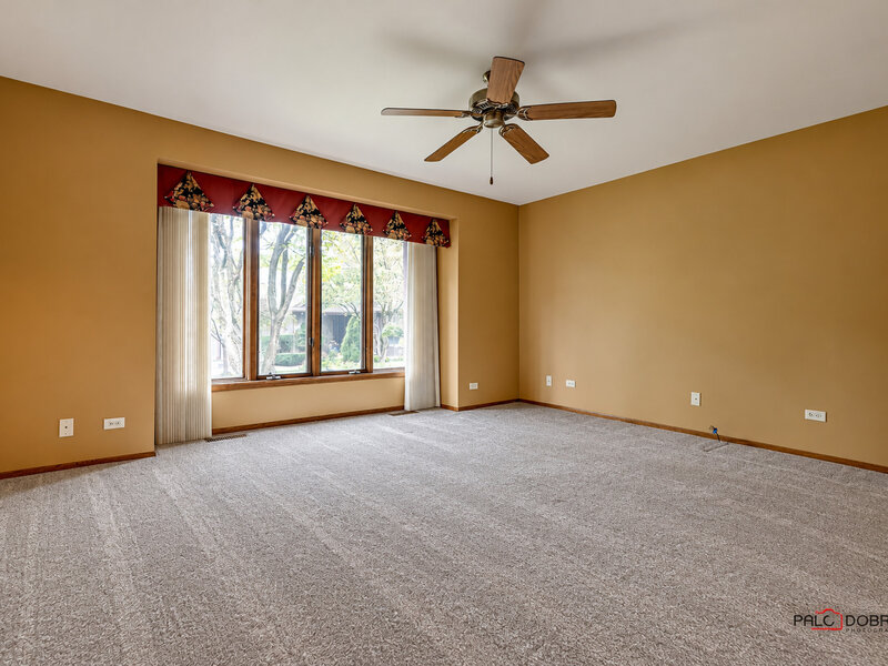 822 Brian Court Gurnee IL 60031