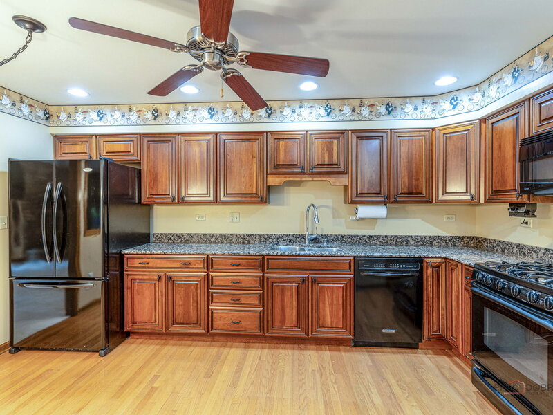 822 Brian Court Gurnee IL 60031