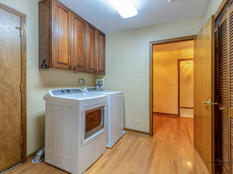 822 Brian Court Gurnee IL 60031