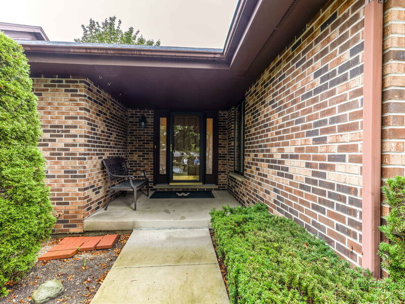 822 Brian Court Gurnee IL 60031