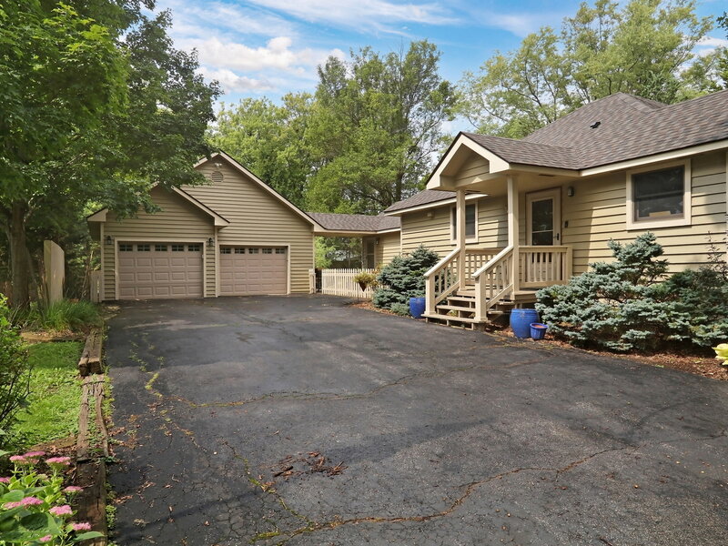 1036 Charles Avenue Gurnee IL 60031