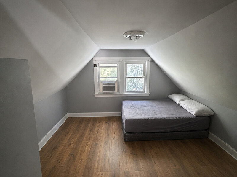 8322 S Burnham Avenue Chicago IL 60617