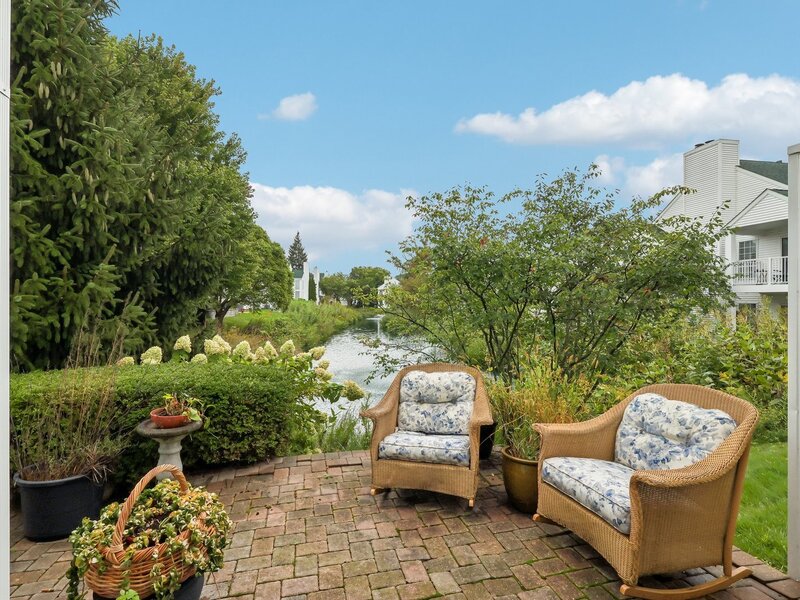 109 Lauralton Street Lake Bluff IL 60044