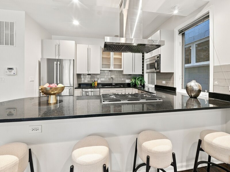 853 N Wood Street Chicago IL 60622