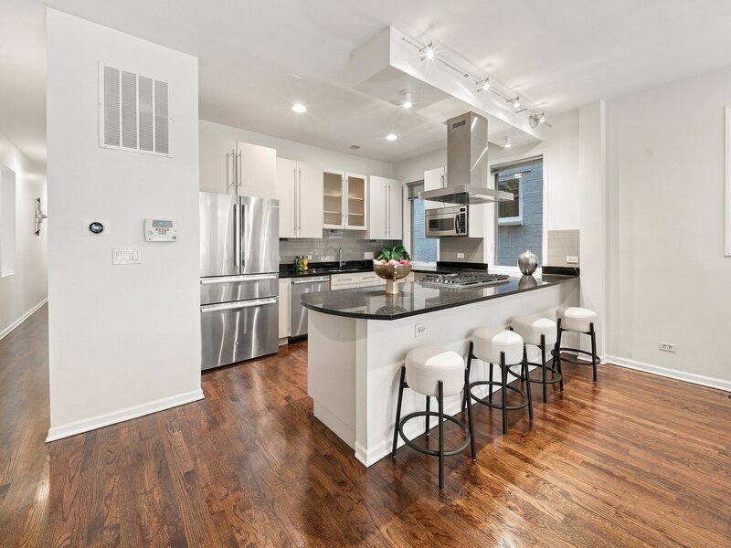 853 N Wood Street Chicago IL 60622