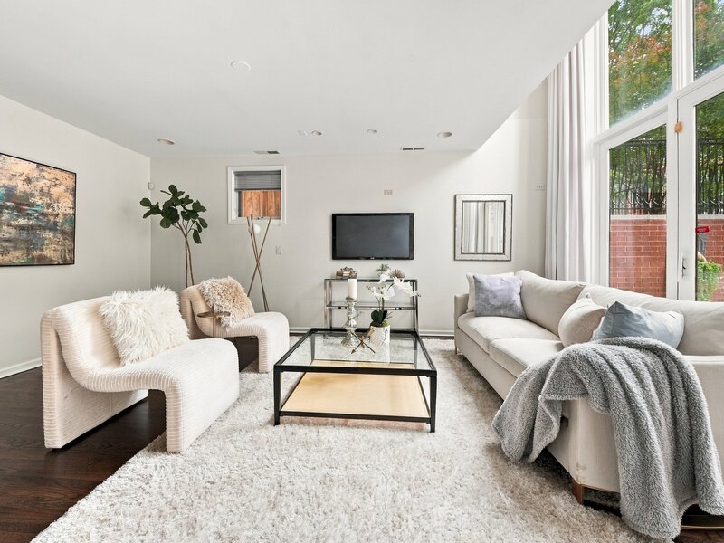 853 N Wood Street Chicago IL 60622