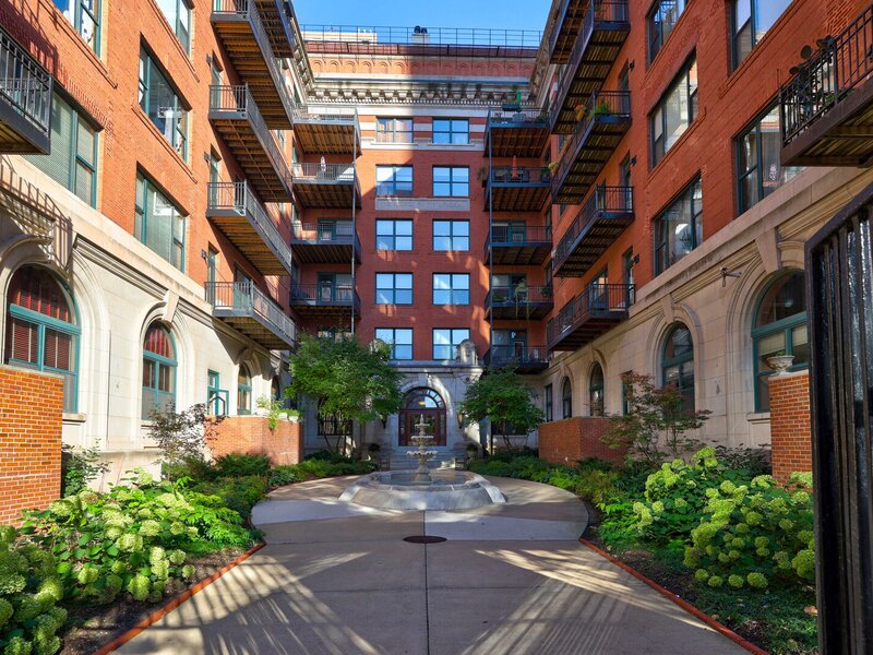 1439 S Michigan Avenue Chicago IL 60605