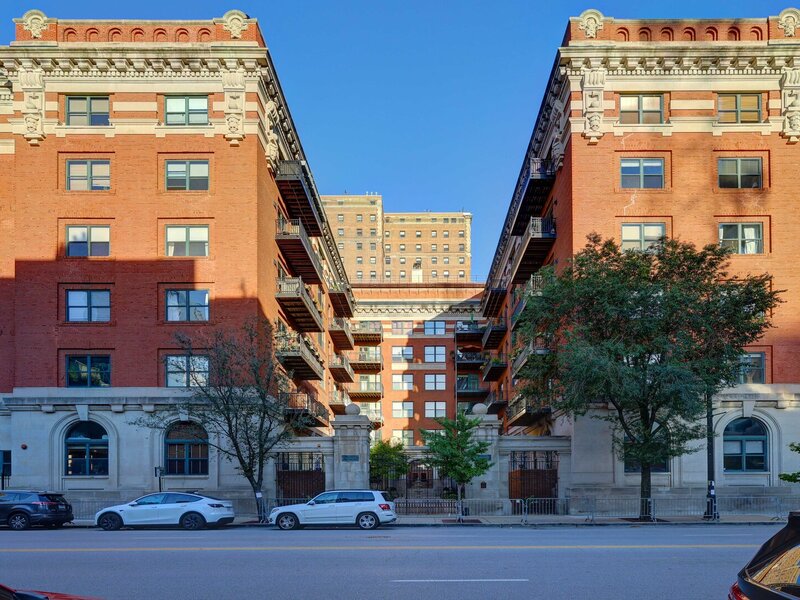 1439 S Michigan Avenue Chicago IL 60605