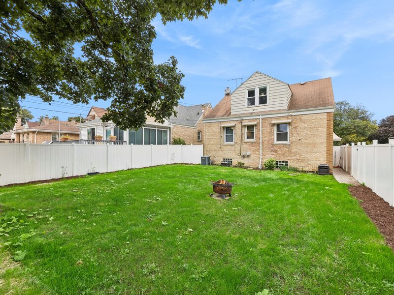 9001 W 23rd Street North Riverside IL 60546