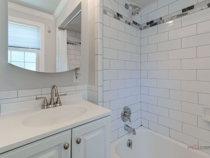 221 N Prairie Avenue Mundelein IL 60060