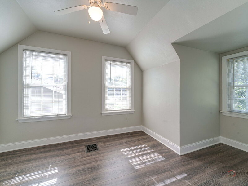 221 N Prairie Avenue Mundelein IL 60060