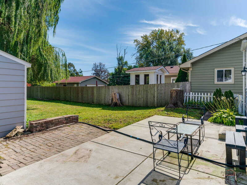 221 N Prairie Avenue Mundelein IL 60060