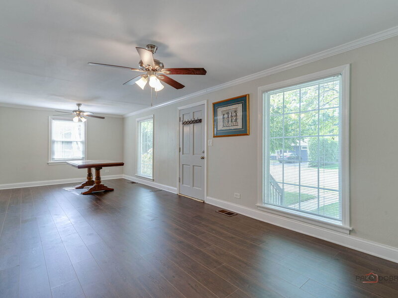 221 N Prairie Avenue Mundelein IL 60060