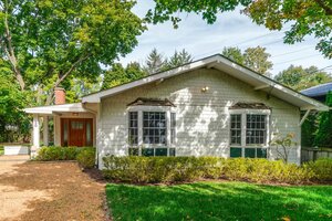 Photo of 20 W Old Elm Road Lake Forest IL 60045