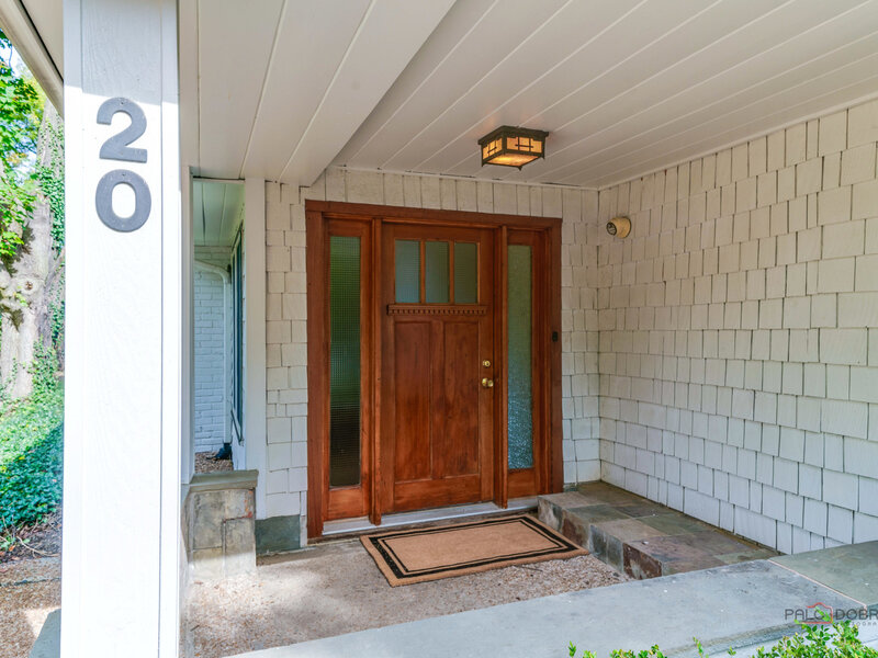 20 W Old Elm Road Lake Forest IL 60045