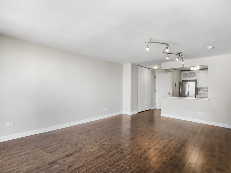 111 W Maple Street Chicago IL 60610