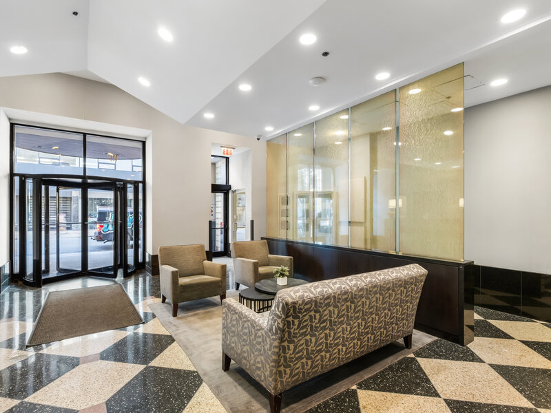 111 W Maple Street Chicago IL 60610