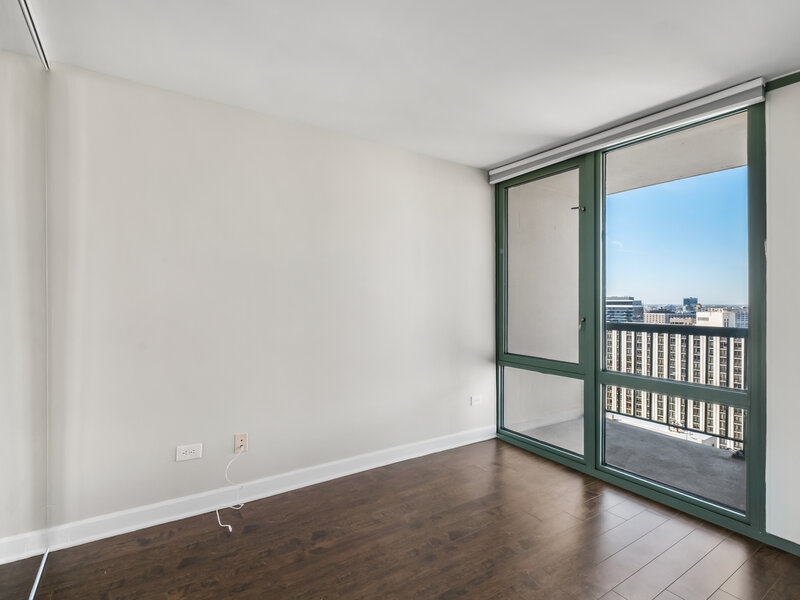111 W Maple Street Chicago IL 60610