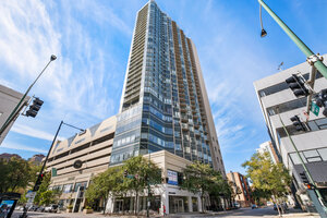 Photo of 111 W Maple Street Chicago IL 60610 Unit 1711