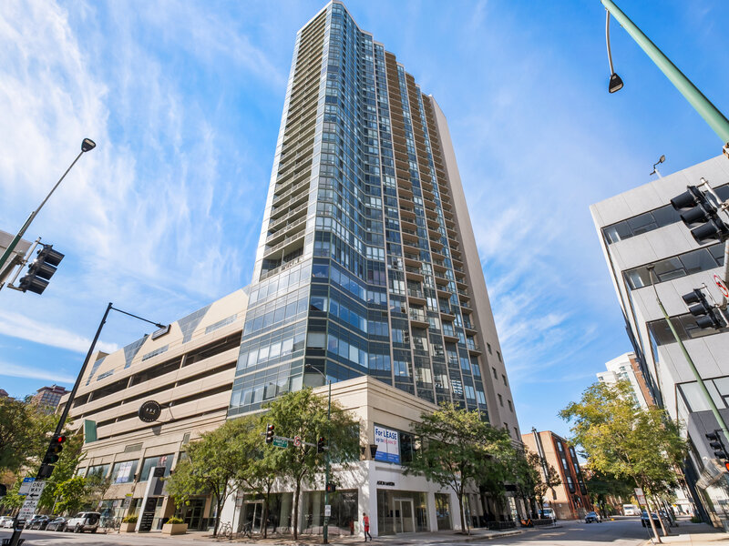 111 W Maple Street Chicago IL 60610