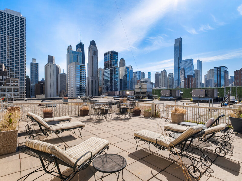 111 W Maple Street Chicago IL 60610