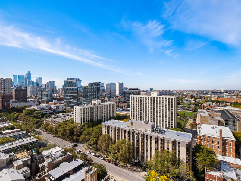 111 W Maple Street Chicago IL 60610