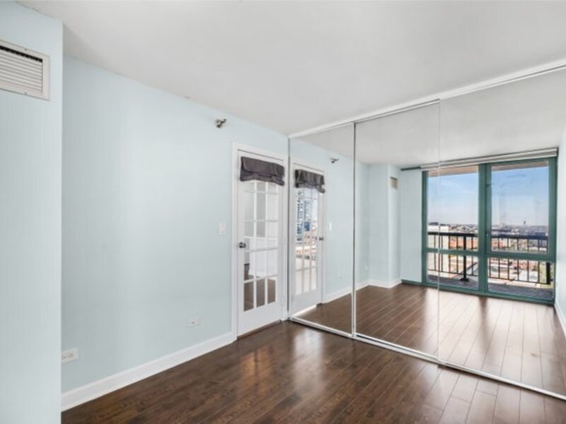 111 W Maple Street Chicago IL 60610