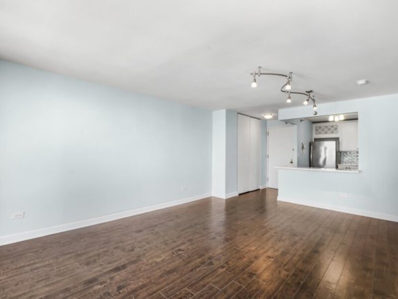 111 W Maple Street Chicago IL 60610