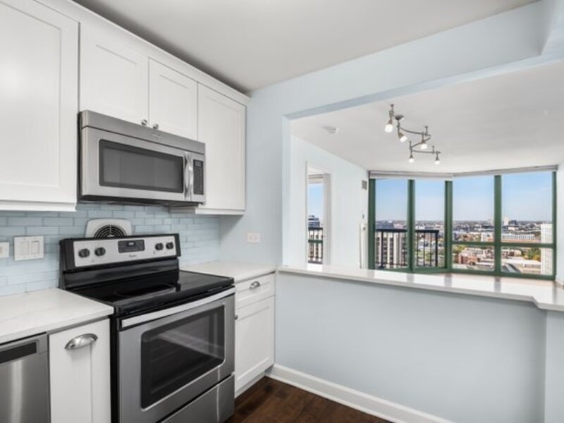 111 W Maple Street Chicago IL 60610