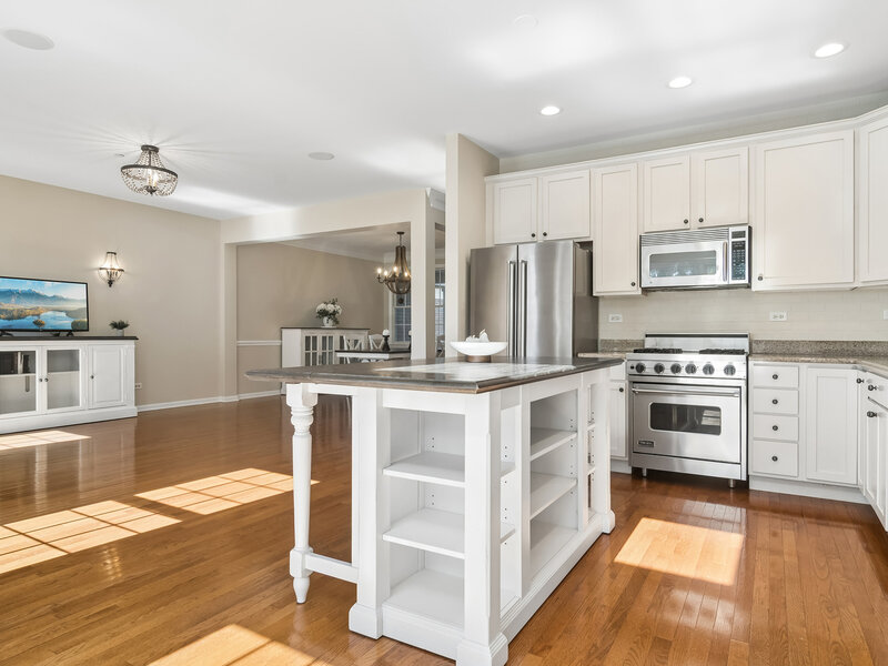 27 Harborside Way Hawthorn Woods IL 60047