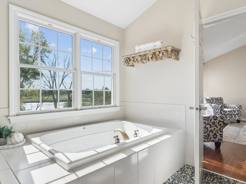 27 Harborside Way Hawthorn Woods IL 60047