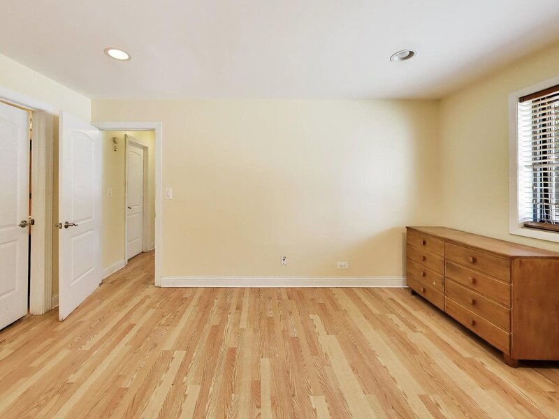 1600 W Greenleaf Avenue Chicago IL 60626