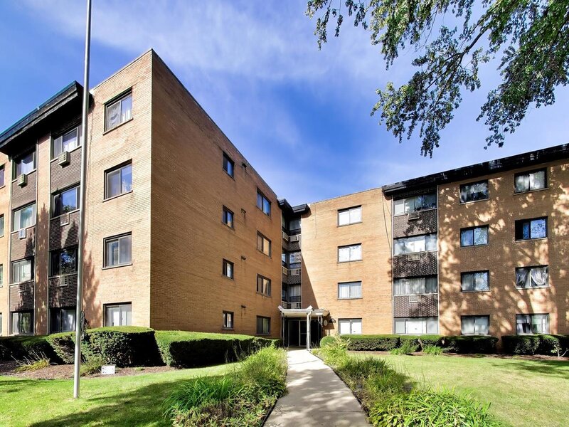 1600 W Greenleaf Avenue Chicago IL 60626