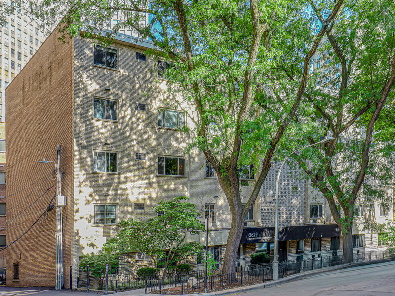 2629 N Hampden Court Chicago IL 60614