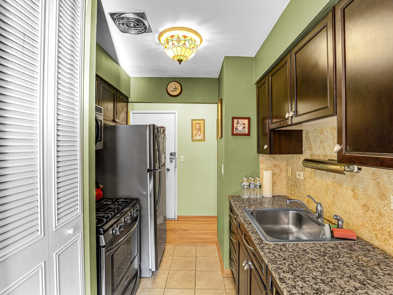 2629 N Hampden Court Chicago IL 60614