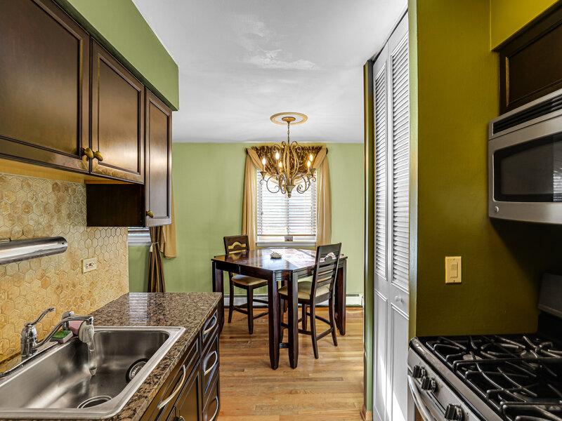 2629 N Hampden Court Chicago IL 60614