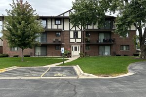 Photo of 11042 S Theresa Circle Palos Hills IL 60465 Unit 3A