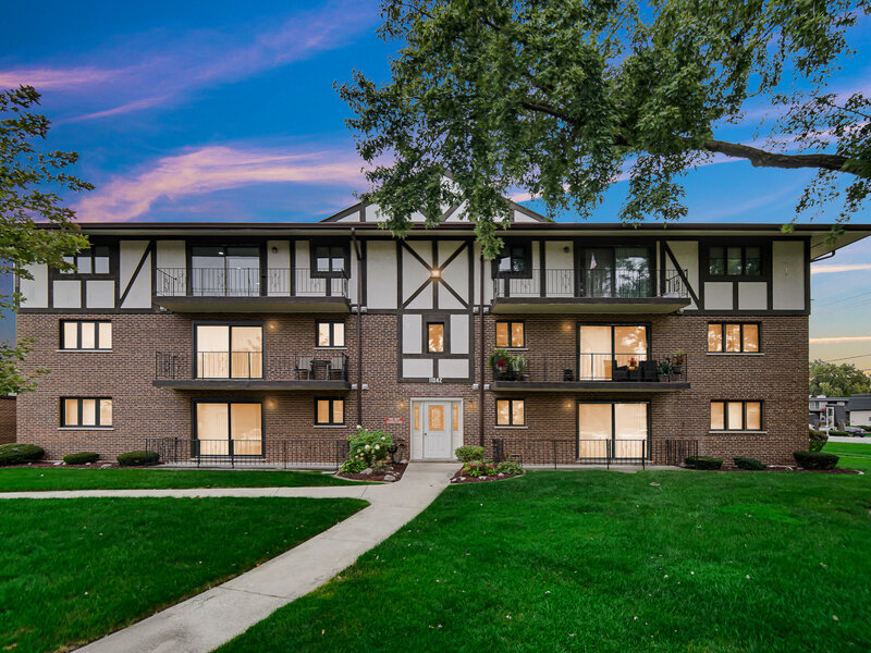 11042 S Theresa Circle Palos Hills IL 60465