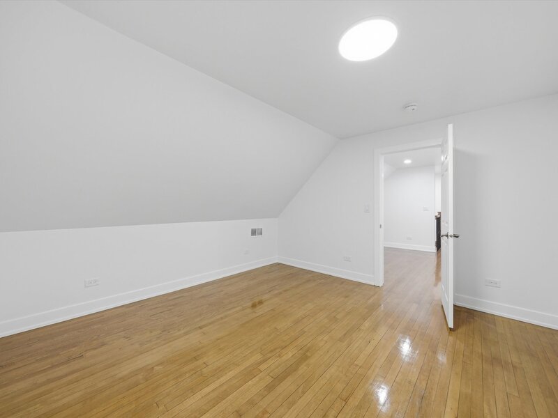 7607 S May Street Chicago IL 60620