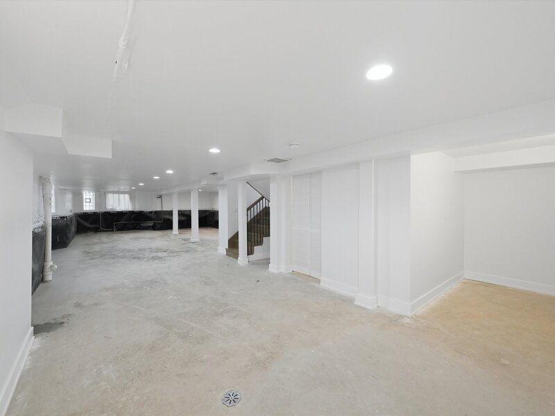 7607 S May Street Chicago IL 60620