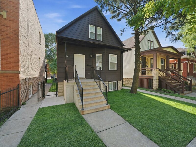 7607 S May Street Chicago IL 60620