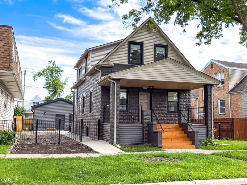 8021 W 45th Street Lyons IL 60534