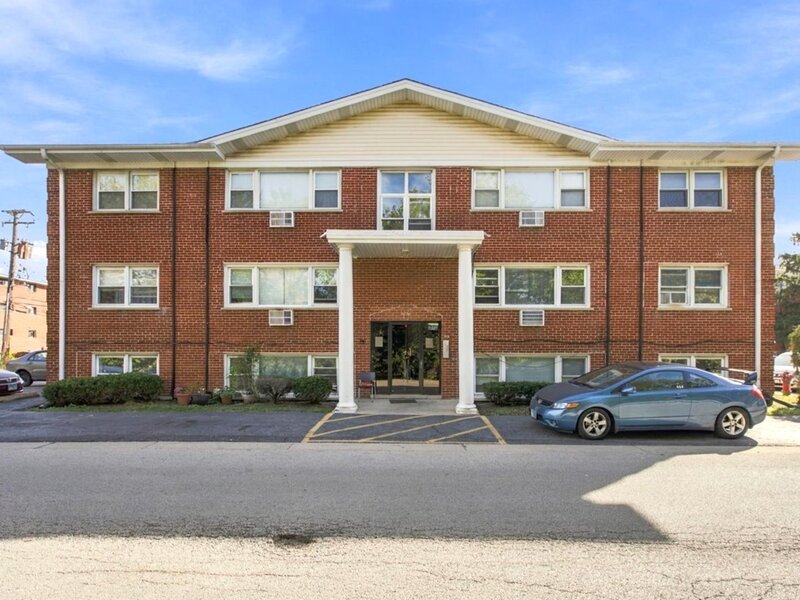 10154 Hartford Court Schiller Park IL 60176