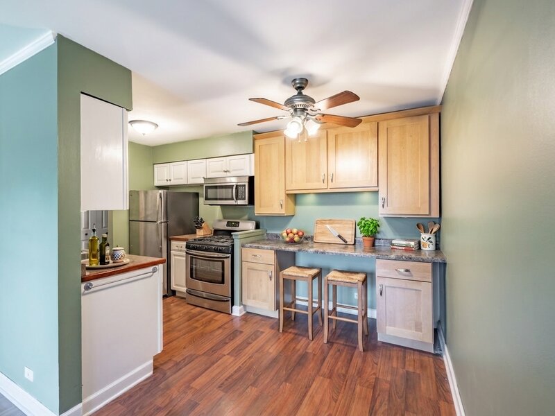 1475 Rebecca Drive Hoffman Estates IL 60169