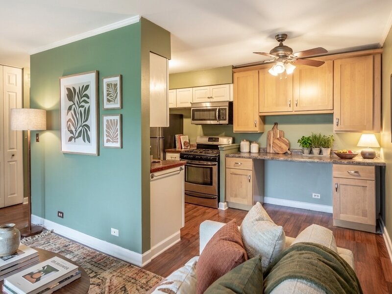 1475 Rebecca Drive Hoffman Estates IL 60169
