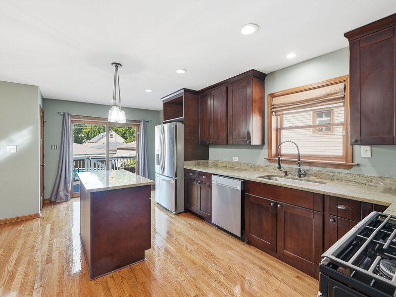 13516 S Avenue L Street Chicago IL 60633