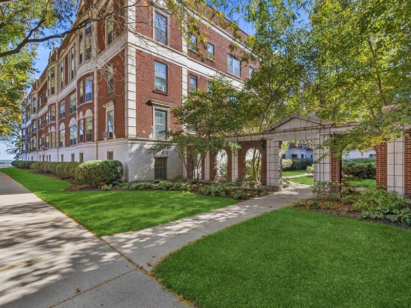 482 Sheridan Road Evanston IL 60202