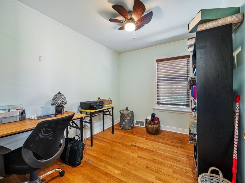 8011 S Washtenaw Avenue Chicago IL 60652